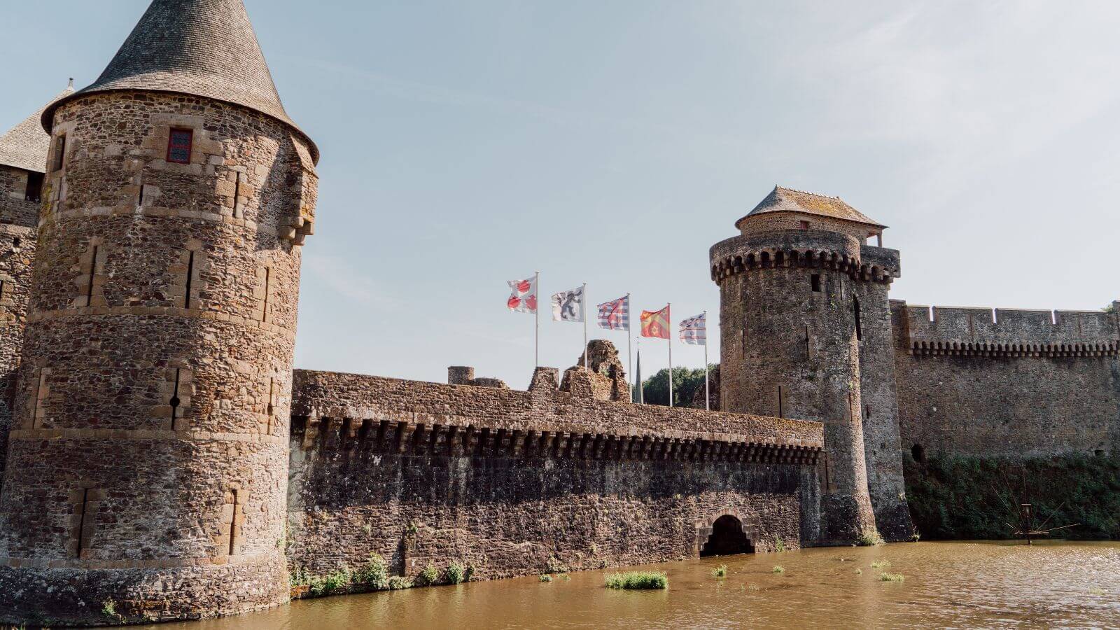 01fougeres-chateau-medieval